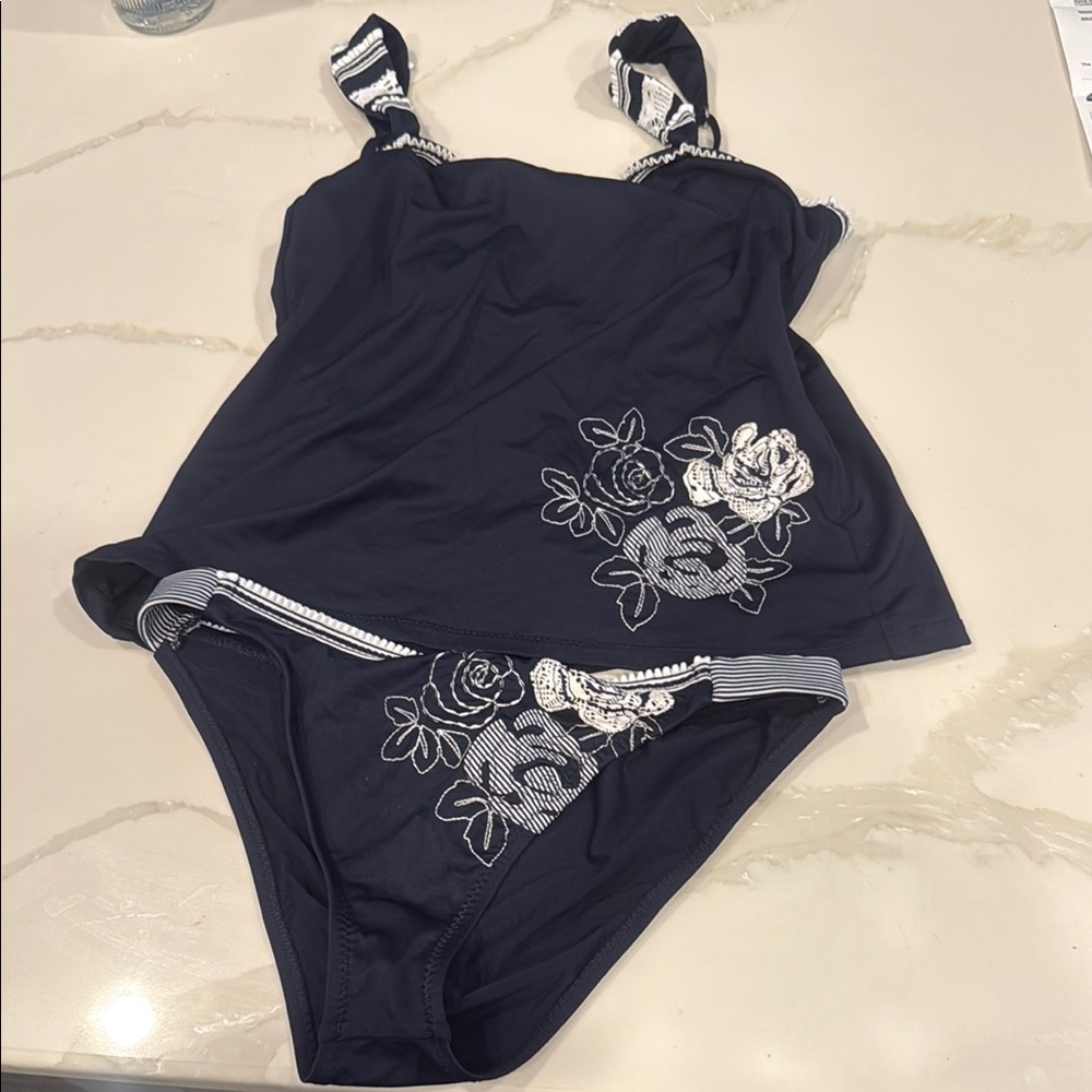 BECCA Rebecca Virtue Navy Floral Embroidered Tankini L